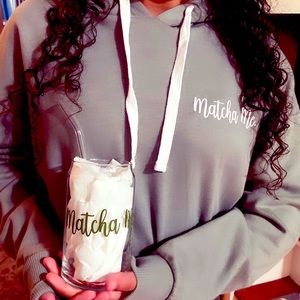 Matcha me set - hoodie with matching glass can